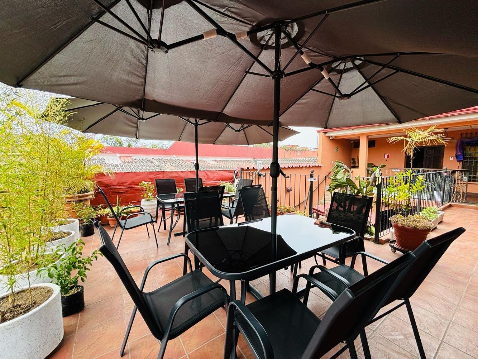 Hotel Chilero Y Cafe Антигуа-Гватемала Экстерьер фото